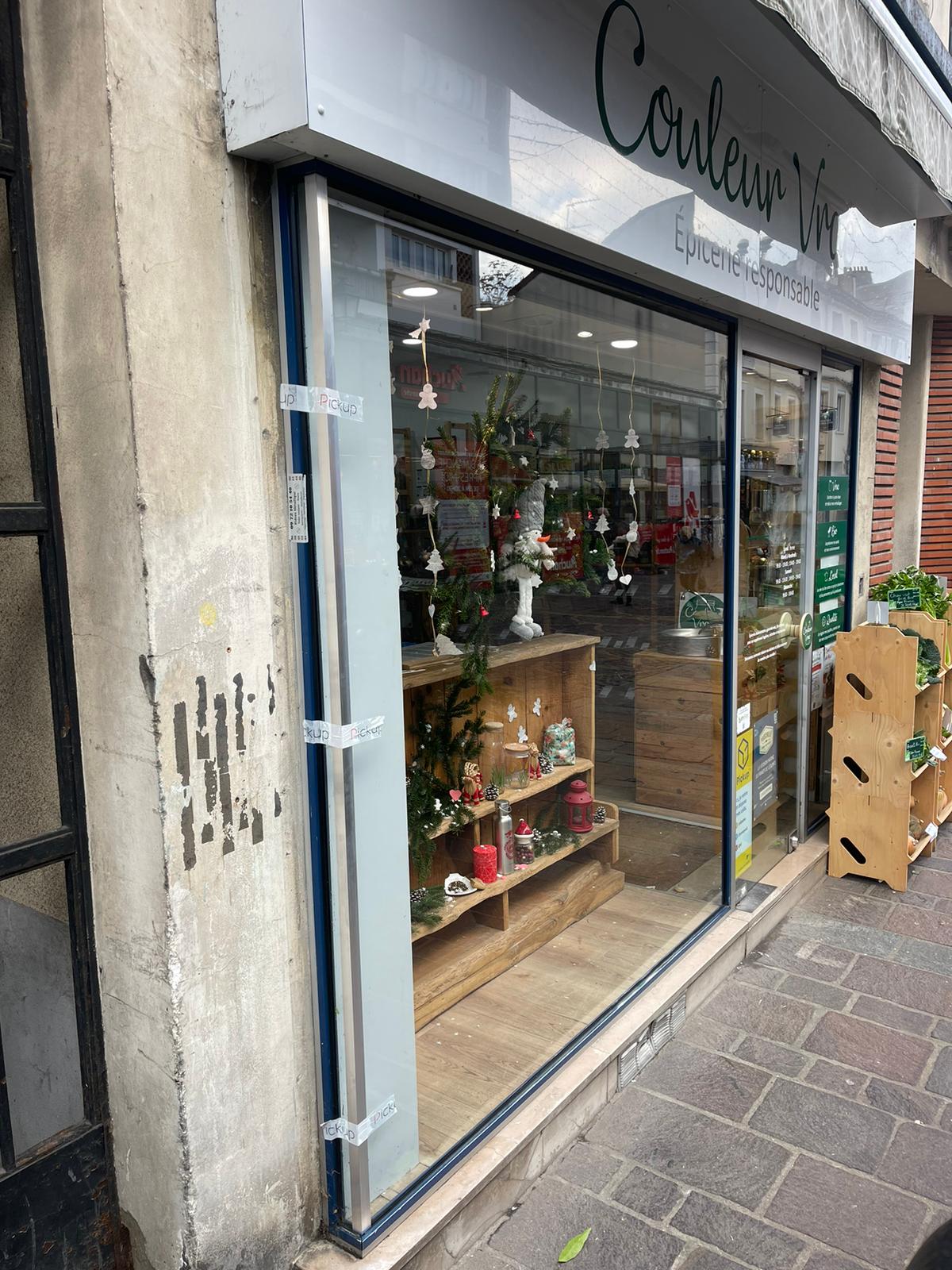 Remplacement vitrine cassée Paris