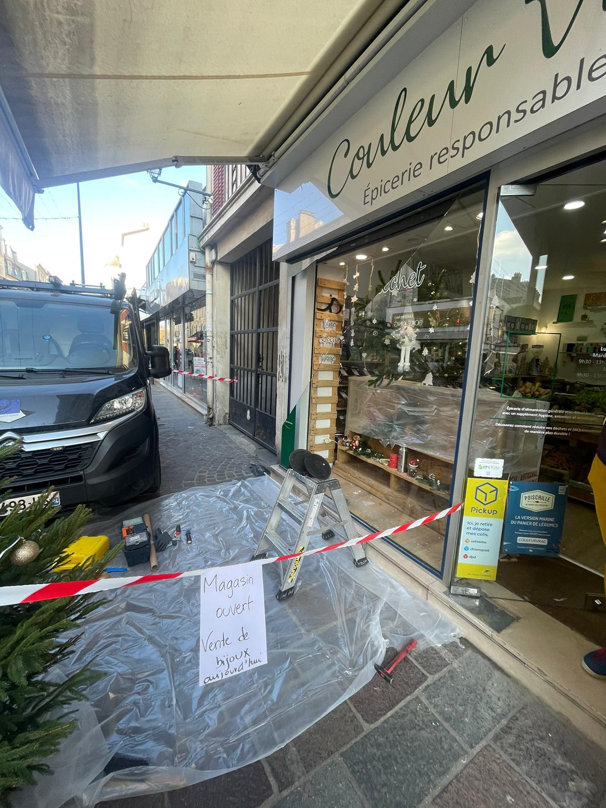 Rénovation de vitrine cassée Paris