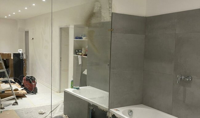 Installation miroir salle de bains Paris