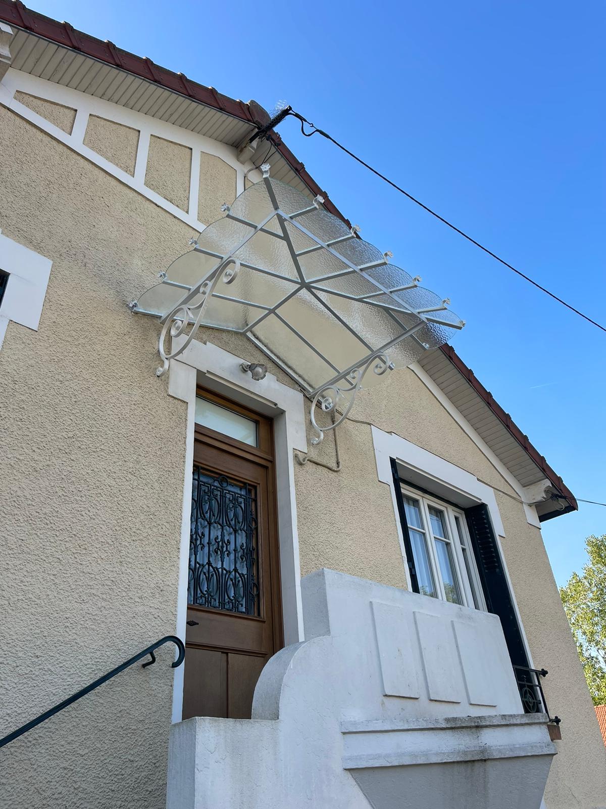 Restauration Auvent 92