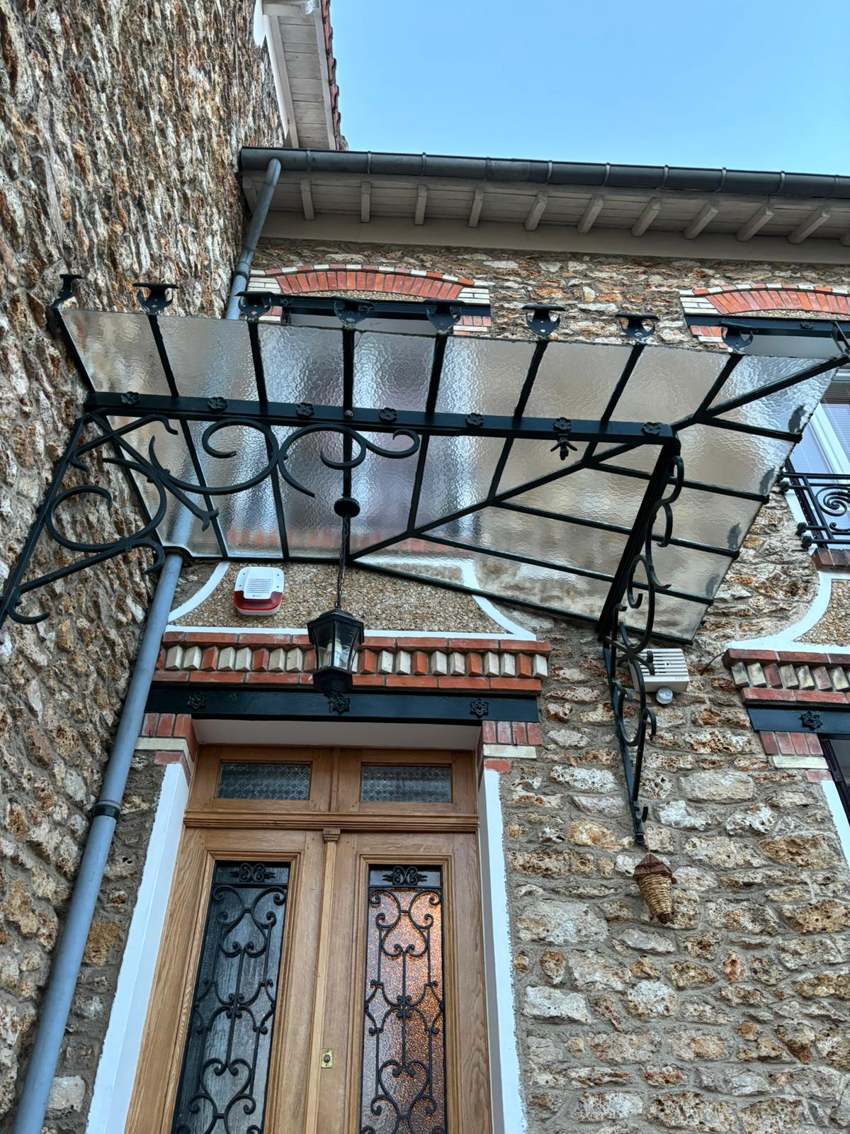 Réparation marquise 77